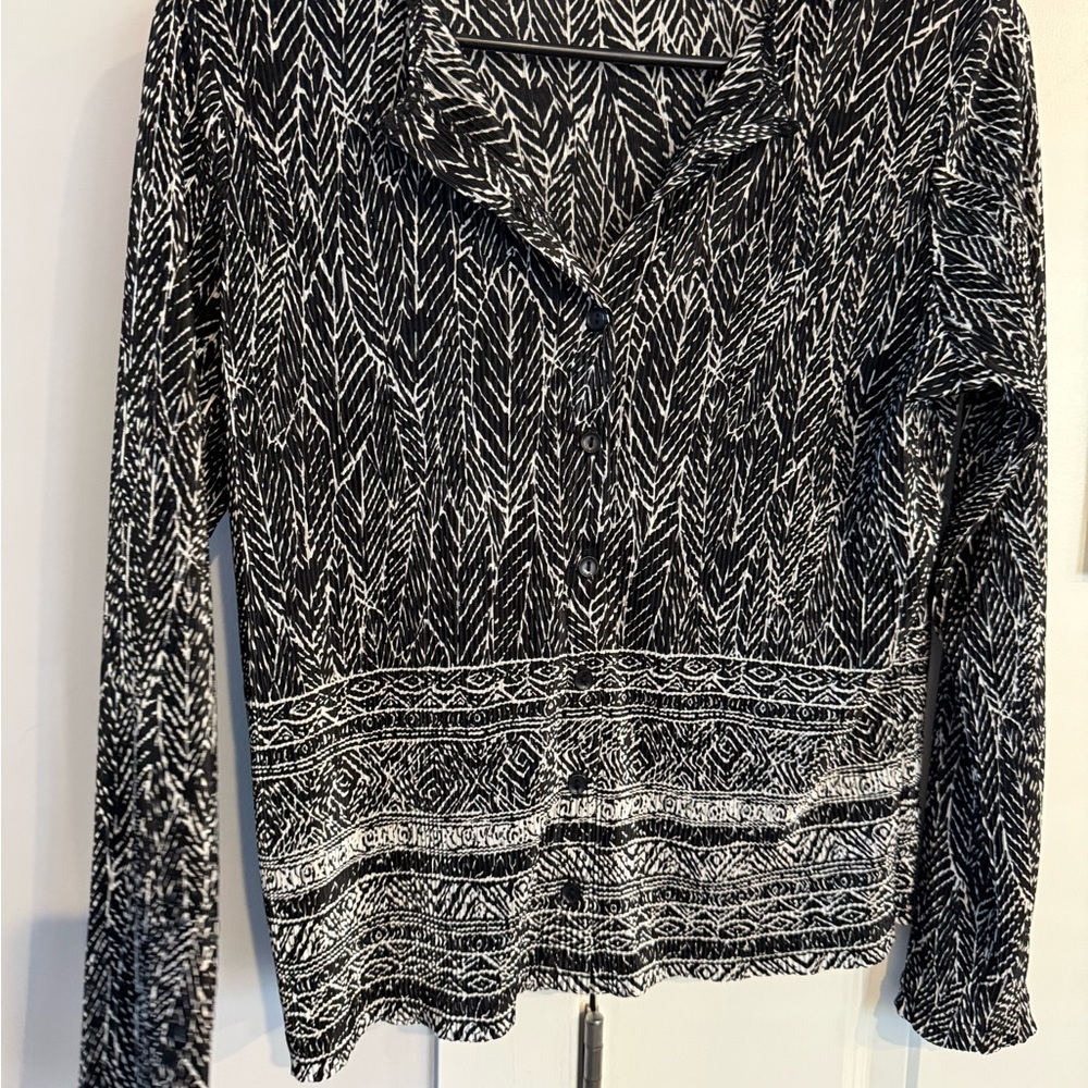Briggs New York Black & White Printed Button-Front Blouse